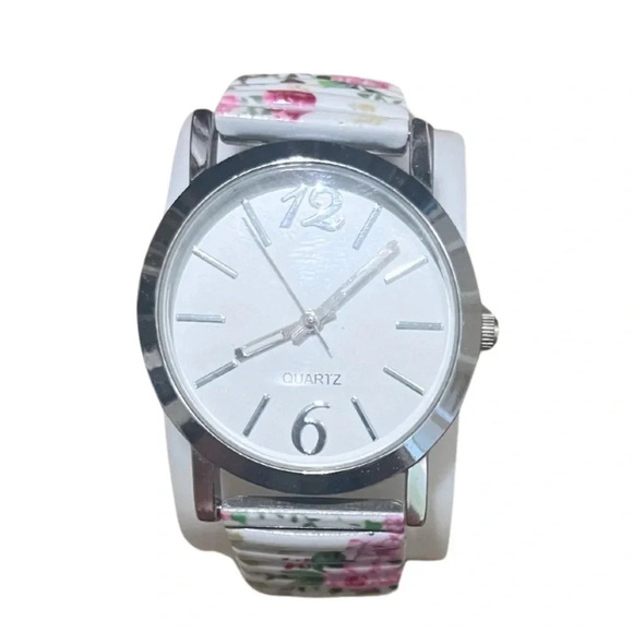 White Floral Expansion
Wristwatch Women's
Signature Collection by Avon - Picture 2 of 10